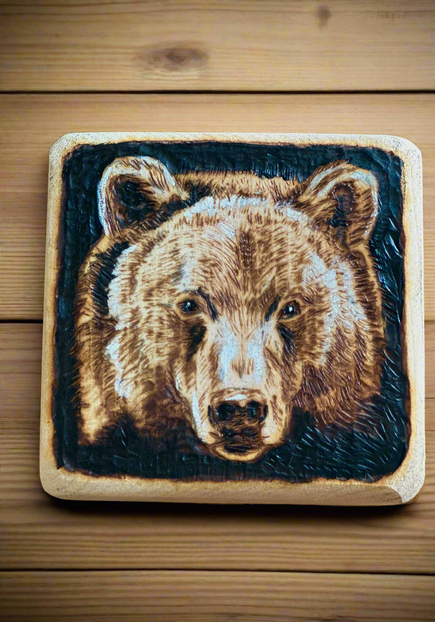 4x4 Bear Woodburning Art – Mini Pyrography for Cabin and Woodland Décor